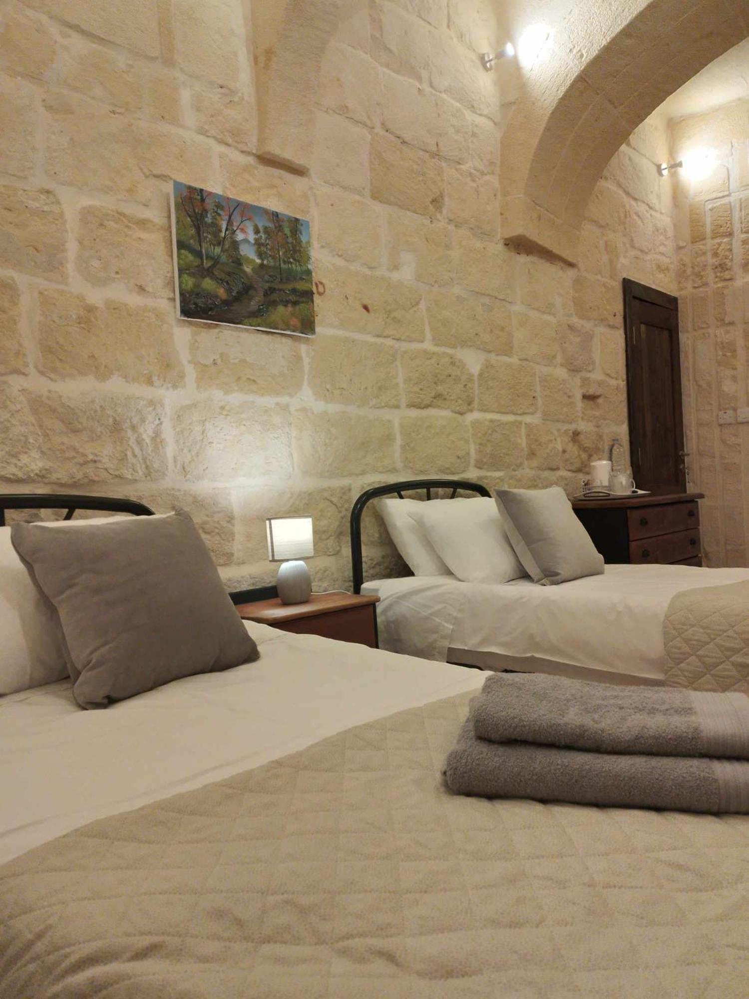 The Cloisters Bed And Breakfast ซากฮรา ภายนอก รูปภาพ